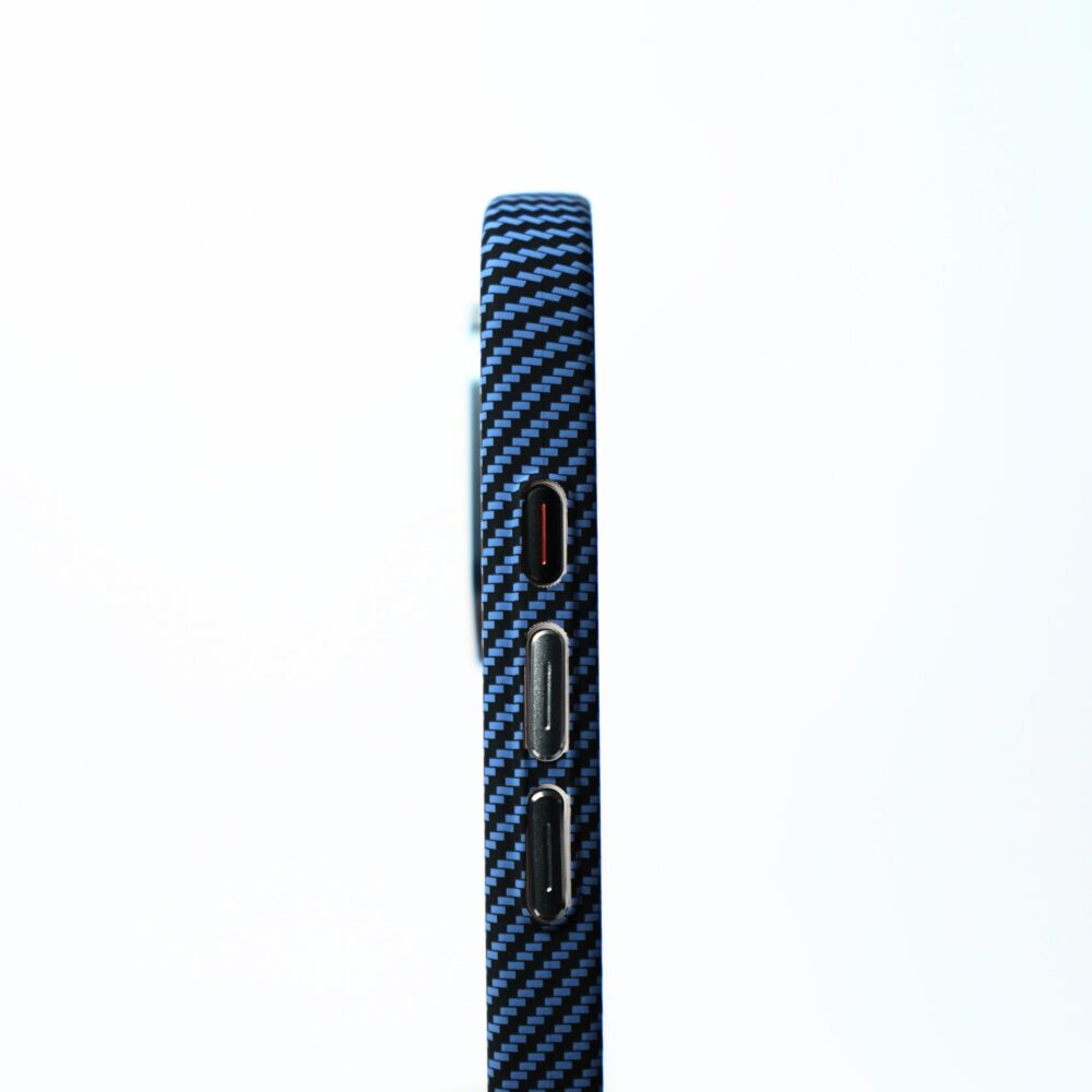 FeatherShell Pro - Slim & Lightweight - Case - for iPhone 15 Pro - CarbonWeave - Image 3